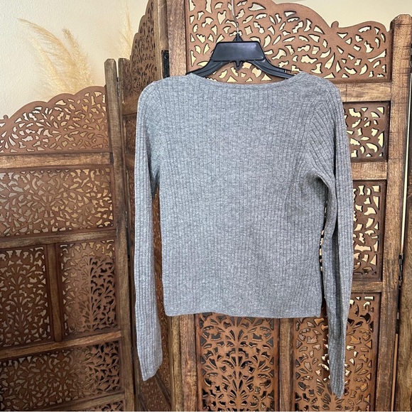 NEW NWT Lovers + Friends Baxter Pearl Gray Cardigan - Picture 4 of 5